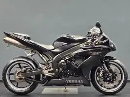 Yamaha YZF-R1 2005 specs