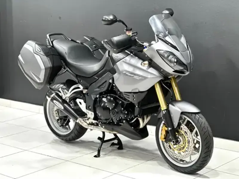 Triumph Tiger 1050 2010 specs
