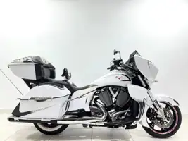 2014 Victory Cross Country specs
