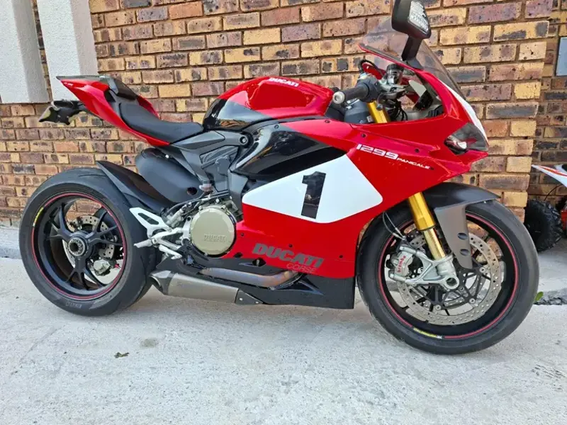Ducati 1299 Panigale S specs