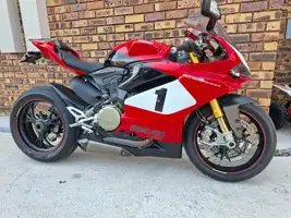 Ducati 1299 Panigale S 2015 specs