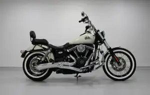Harley-Davidson Dyna Street Bob 2015 specs