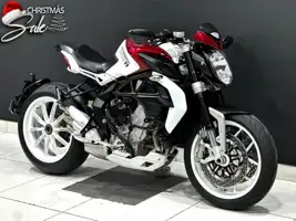 2015 MV Agusta Dragster 800 specs