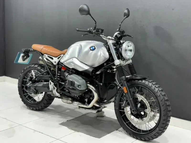 R nine T Scrambler specs