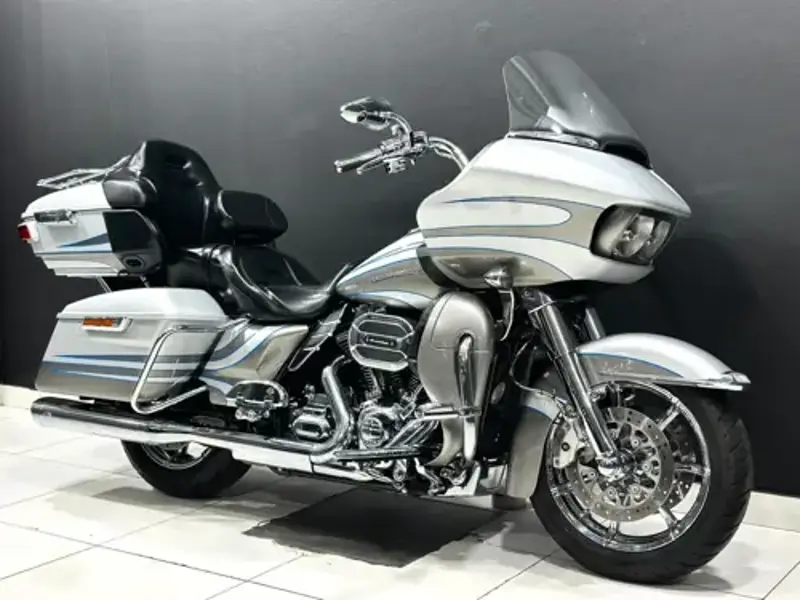 2016 Harley-Davidson CVO Road Glide Ultra