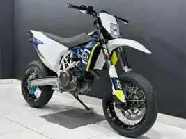 2016 Husqvarna 701 Supermoto specs