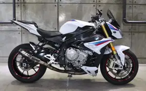 2017 BMW S 1000R specs