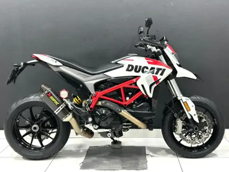 Hypermotard 939 specs