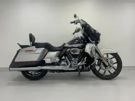 Harley-Davidson CVO Street Glide 2019 specs