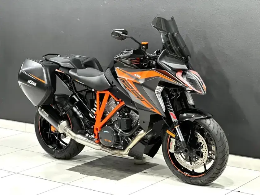 2021 KTM 1290 Super Duke GT