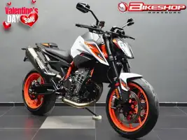 2021 KTM 890 Duke R specs