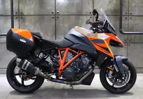 KTM 1290 Super Duke GT 2022 specs