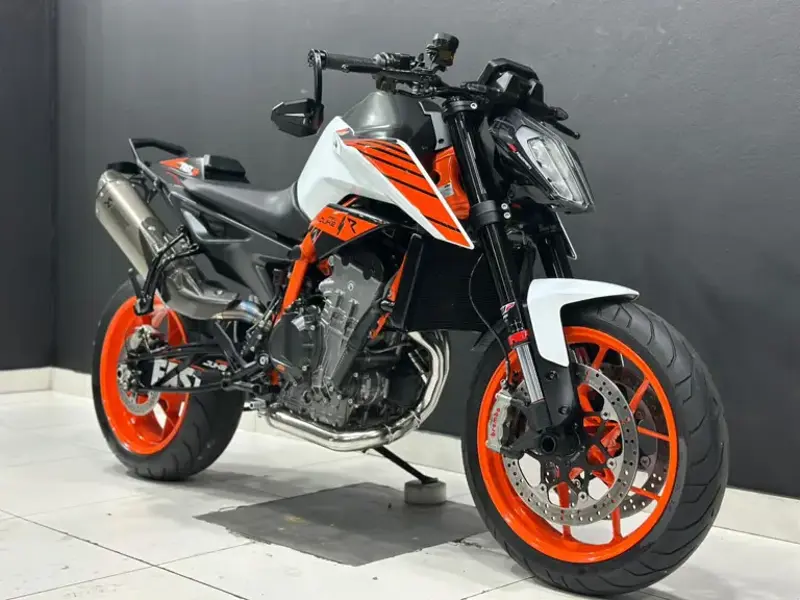890 Duke R specs