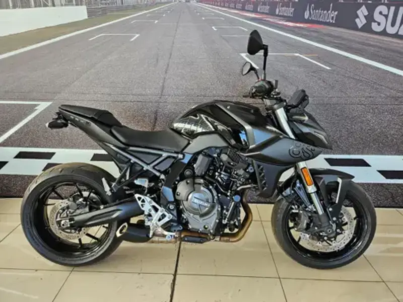 2023 Suzuki GSX-8S