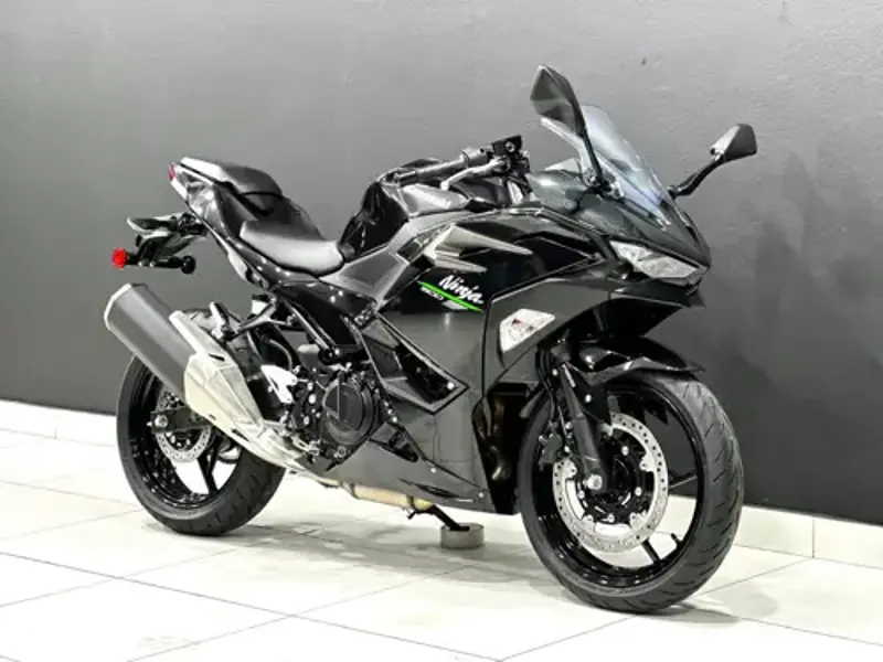 2024 Kawasaki Ninja 500 / SE / KRT