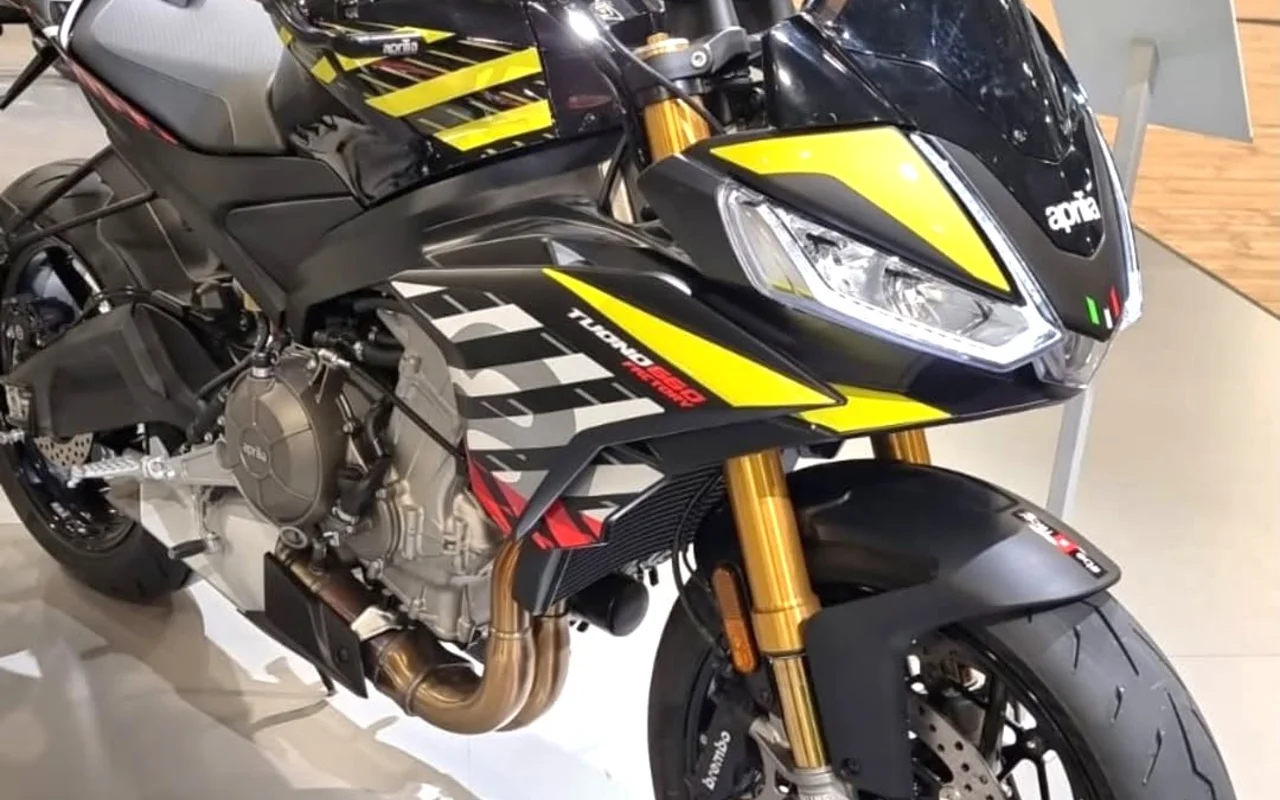 2025 Aprilia Tuono 660 Factory