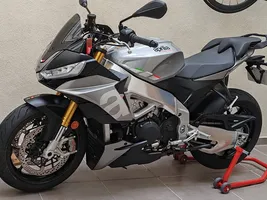 2021 Aprilia Tuono V4 1100 specs