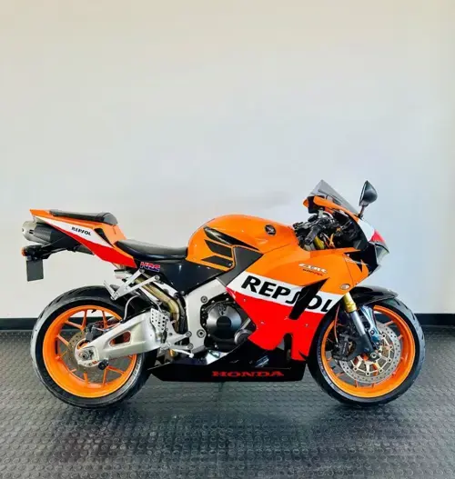 Honda CBR 600RR 2013 specs