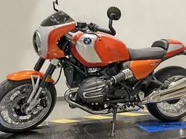 2025 BMW R 12 S specs