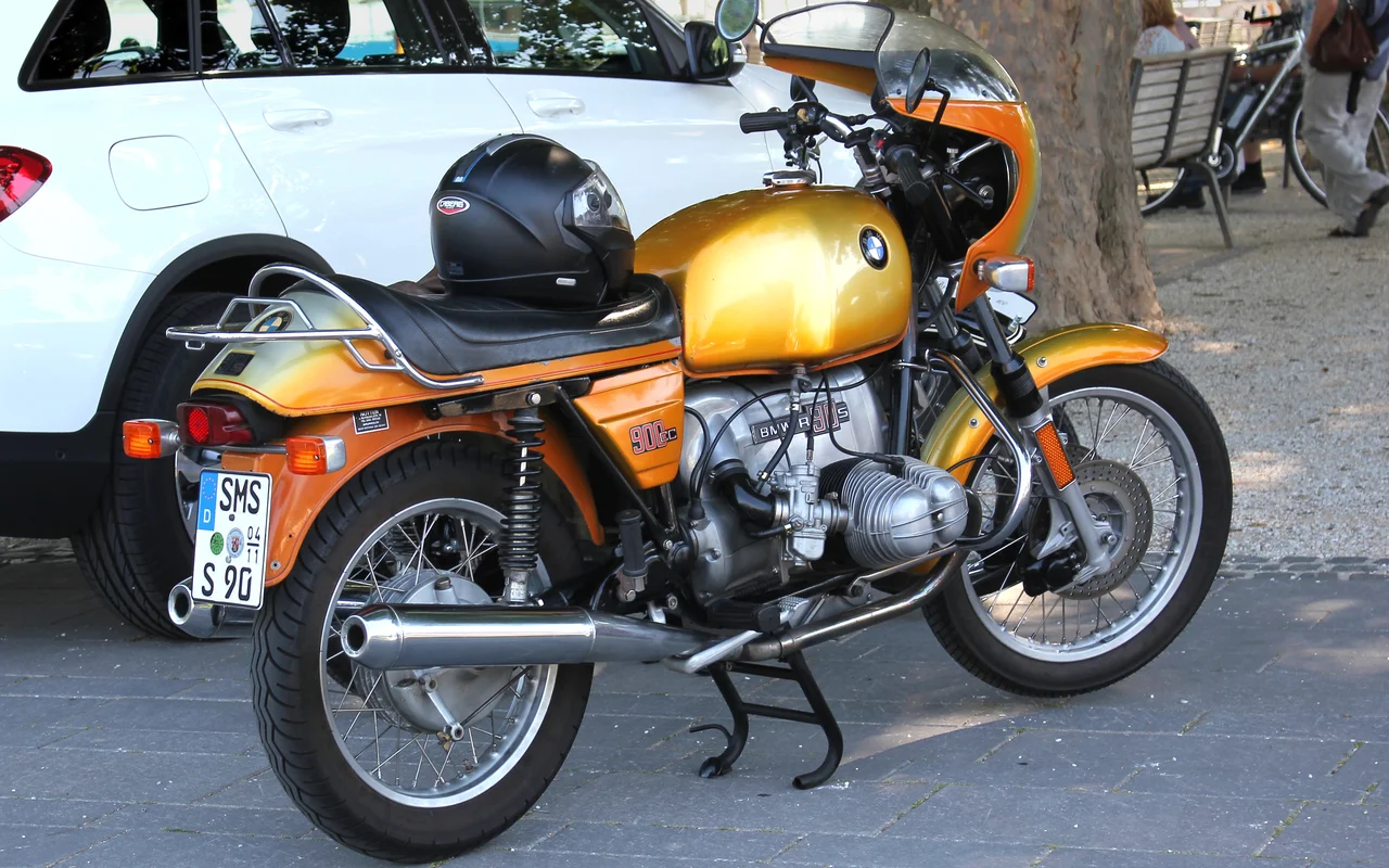BMW R 90S 1976 specs