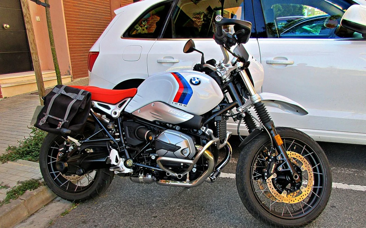 BMW R nineT 2022 specs