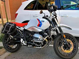 2021 BMW R nineT specs