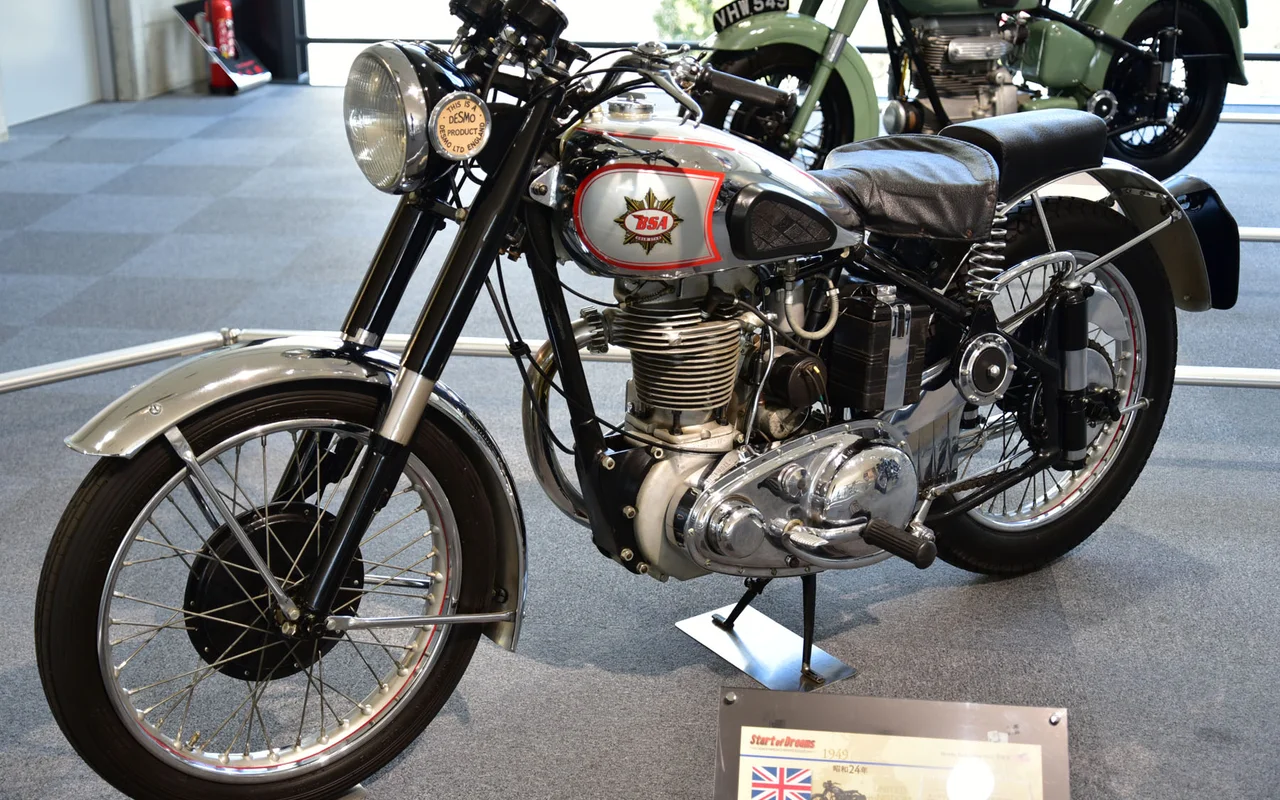 1949 BSA B32