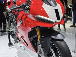 2025 Ducati Panigale V2 / V2S specs