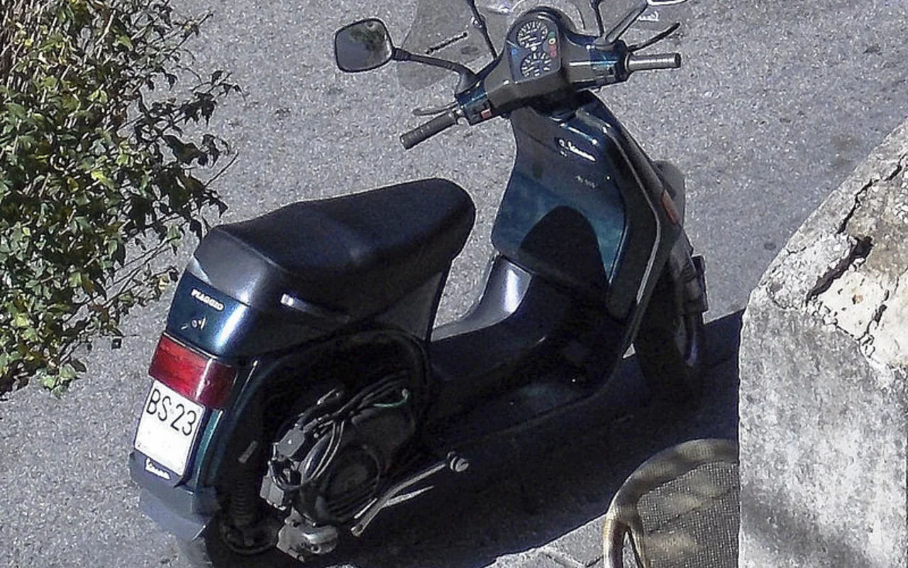 1992 Vespa 200 Cosa