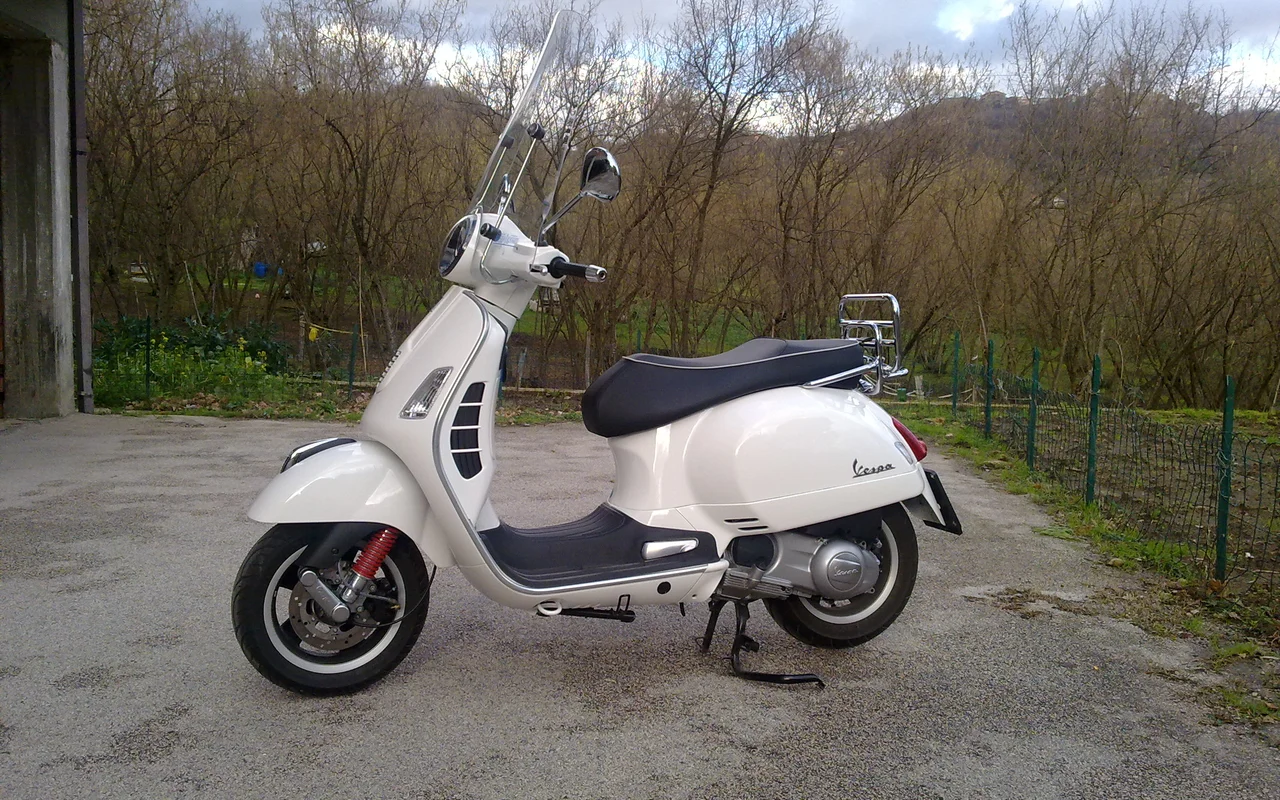 Vespa GTS 300 Super 2010 specs