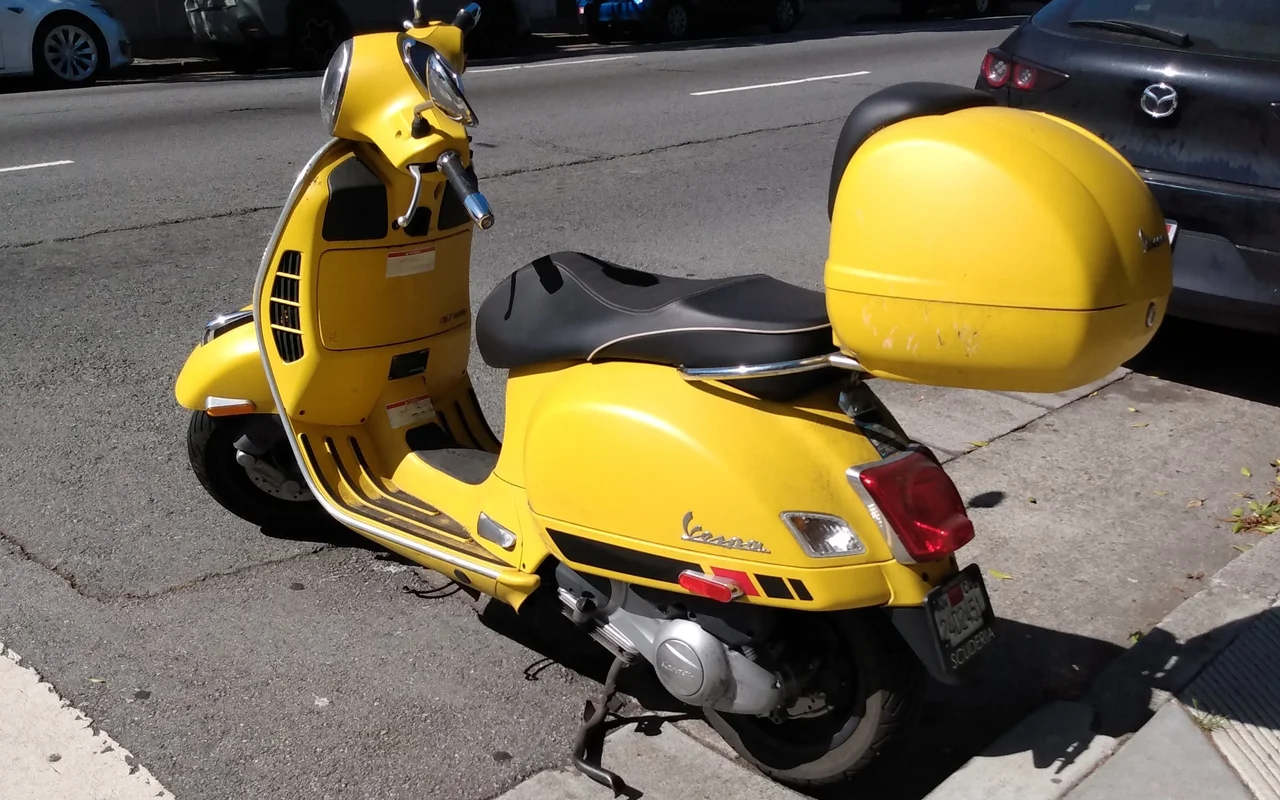 2021 Vespa GTS Super 300