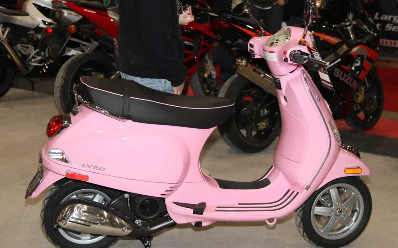 Vespa LX150 2010 specs
