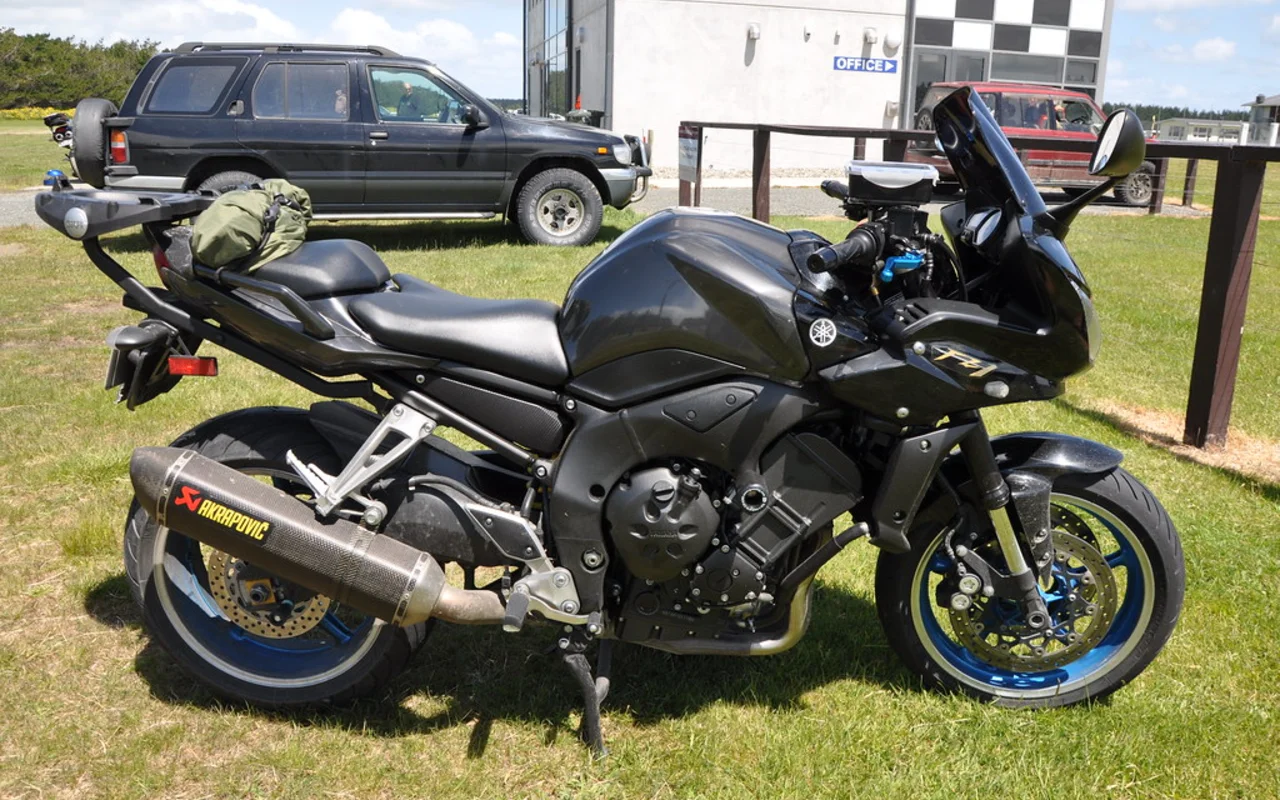 Yamaha FZ1 2009 specs