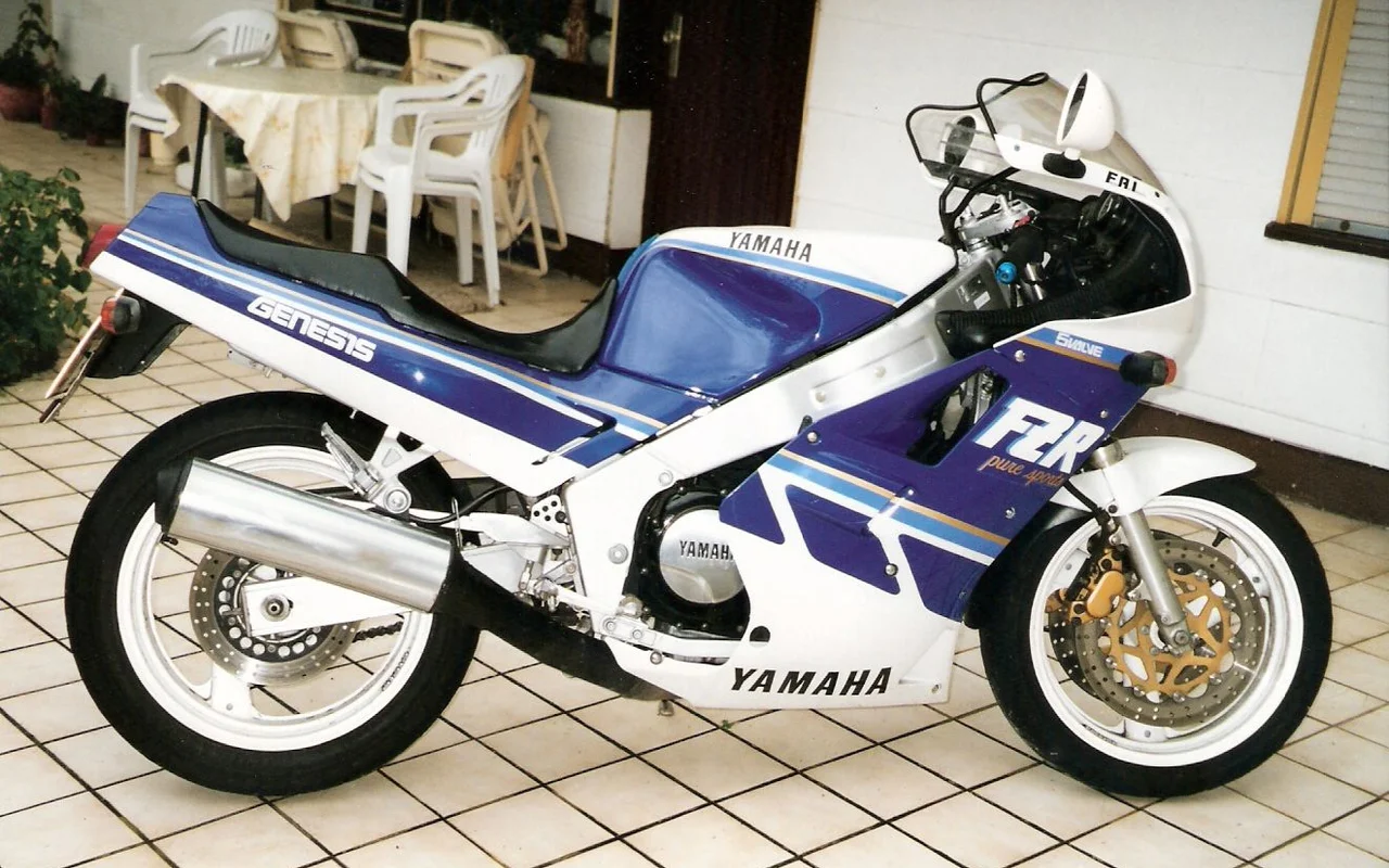 1988 Yamaha FZR 1000 Genesis